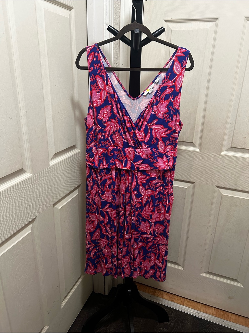 aBoden Effie V-Neck Jersey Dress - Picture 3 of 12